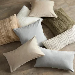 Off White Set of 2 Ellyn Decorative Pillow